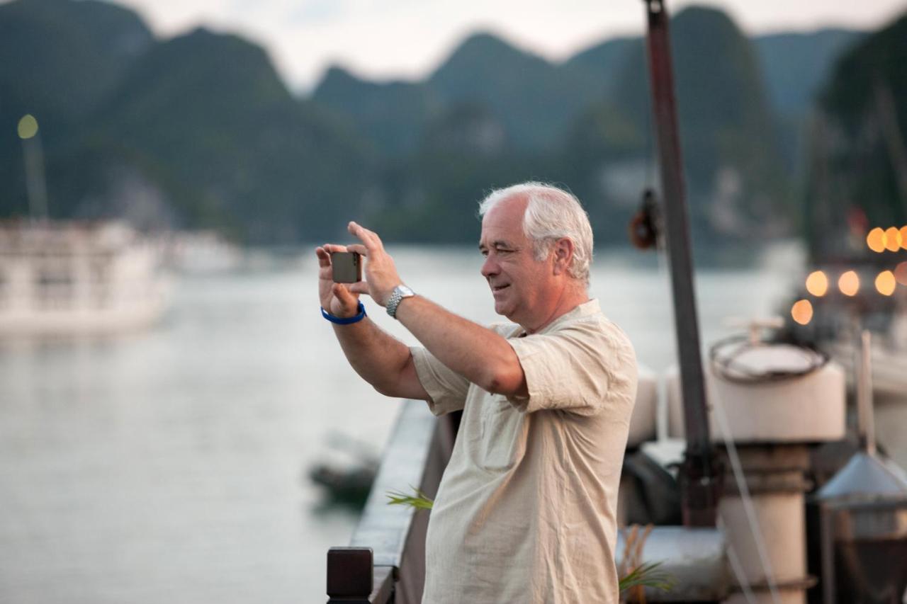 Le Journey Halong Bay Cruises Hotel ฮาลอง ภายนอก รูปภาพ